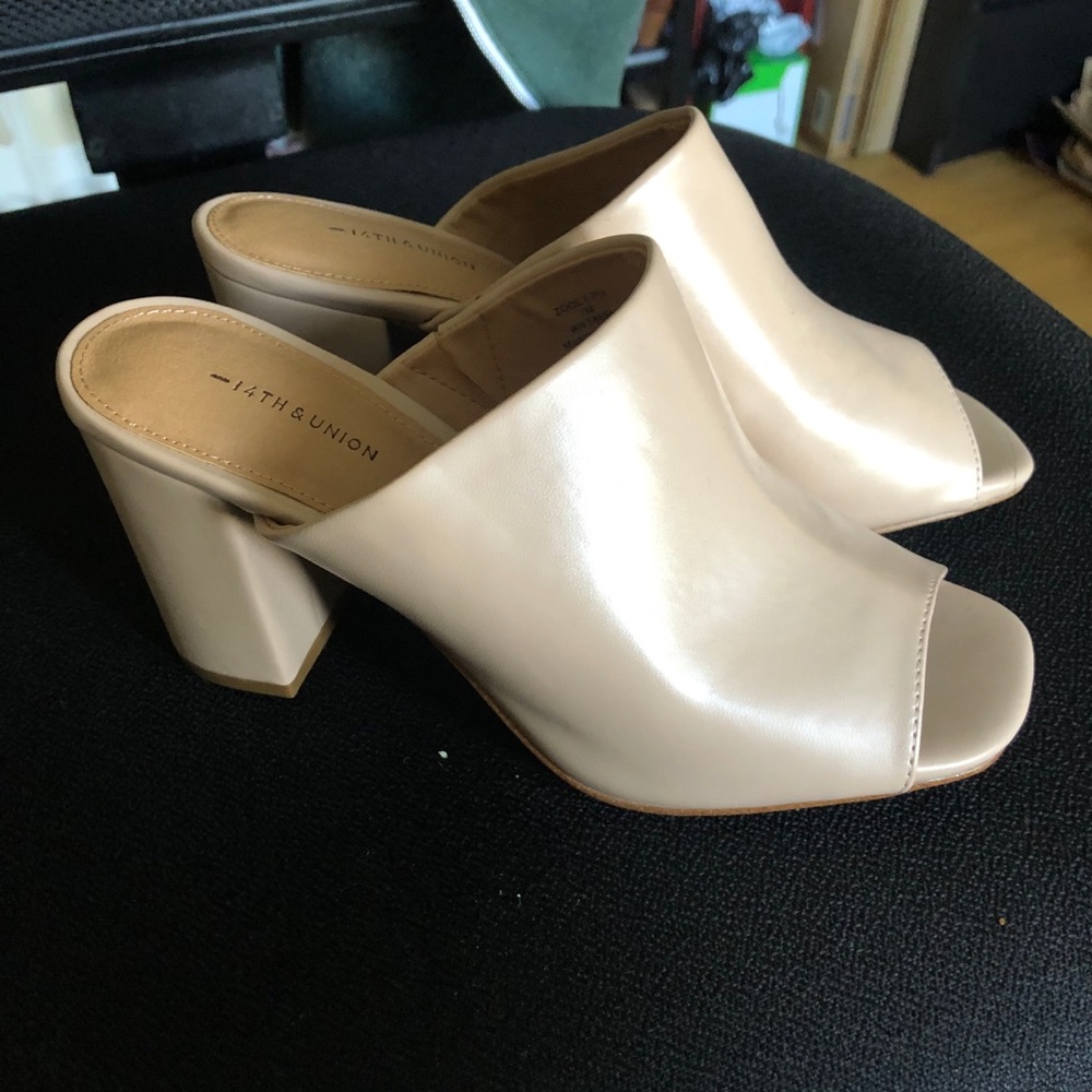 Slide on miles with small heel
